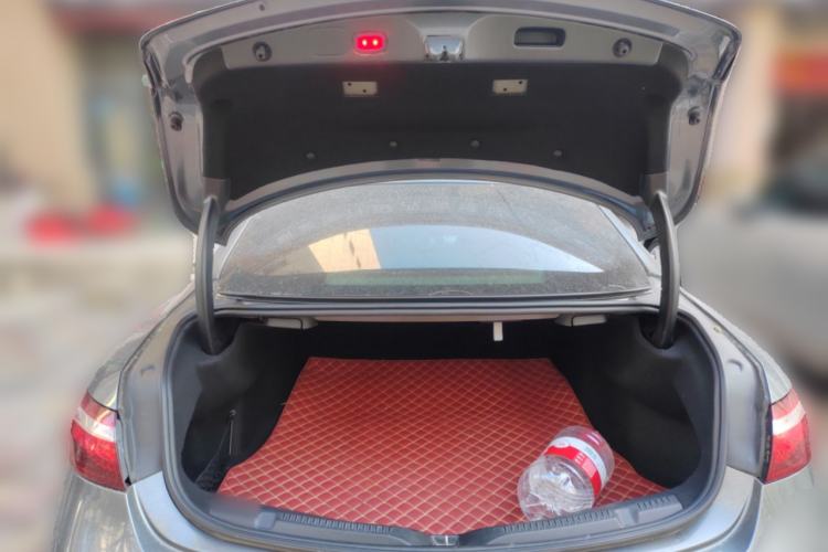 Used Mercedes-Benz E-Class 2017 E 200 4MATIC Coupe Trunk