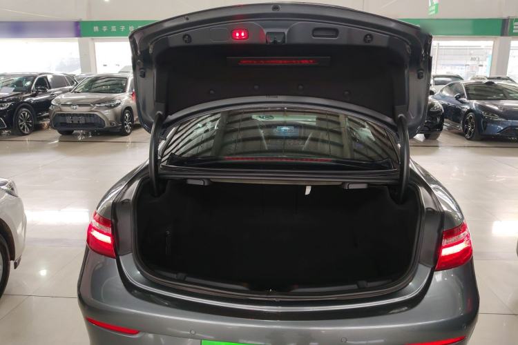 Used Mercedes-Benz E-Class 2017 E 200 Coupe Trunk