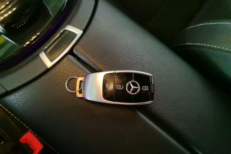 Used Mercedes-Benz E-Class 2017 E 200 Sport 4MATIC Vehicle Key