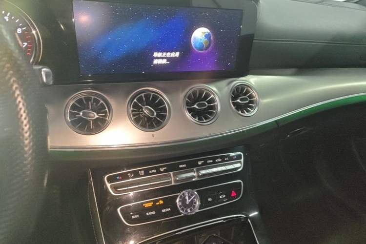 Used Mercedes-Benz E-Class 2017 E 300 Coupe Audio And AC Panel