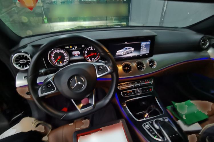 Used Mercedes-Benz E-Class 2017 E 300 Coupe Center Console