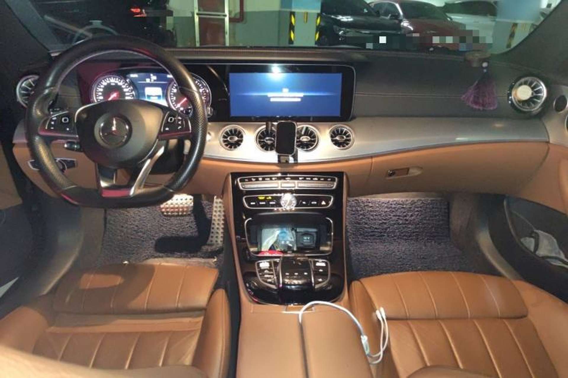 Used Mercedes-Benz E-Class 2017 E 200 4MATIC Coupe Center Console