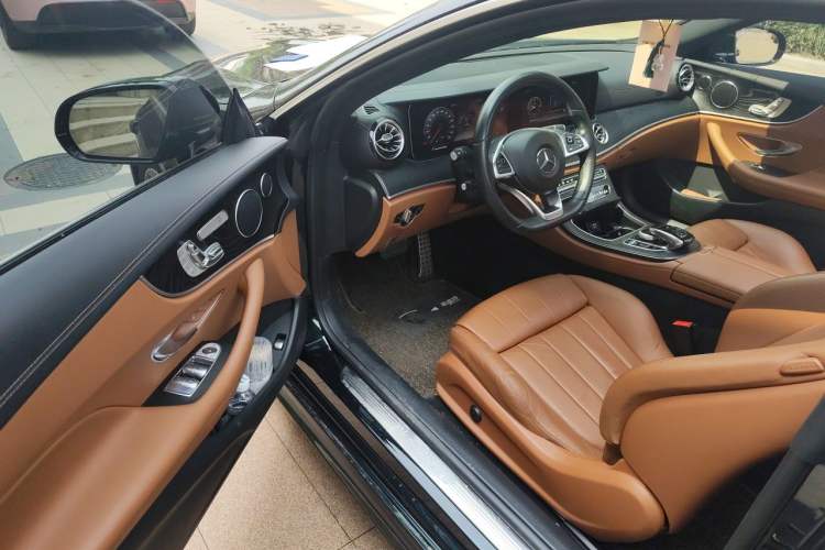 Used Mercedes-Benz E-Class 2017 E 200 Coupe Driver Seat