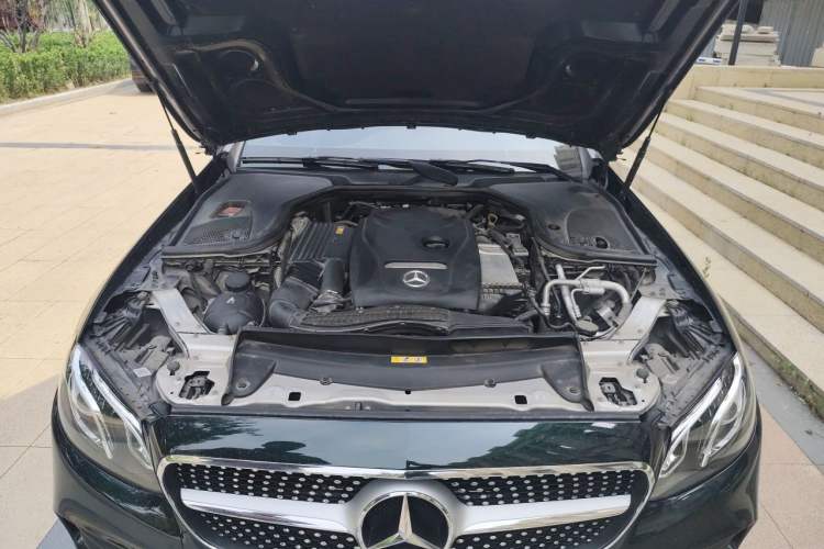 Used Mercedes-Benz E-Class 2017 E 200 Coupe Engine Bay