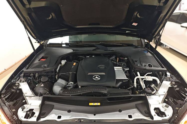Used Mercedes-Benz E-Class 2017 E 200 Coupe Engine Bay