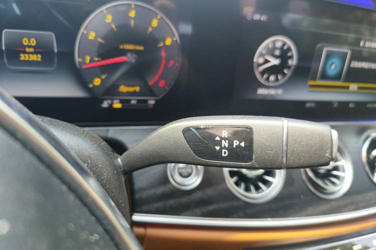 Used Mercedes-Benz E-Class 2017 E 200 Coupe Gear Lever