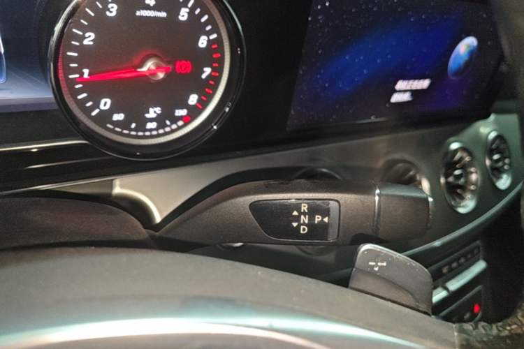 Used Mercedes-Benz E-Class 2017 E 300 Coupe Gear Lever