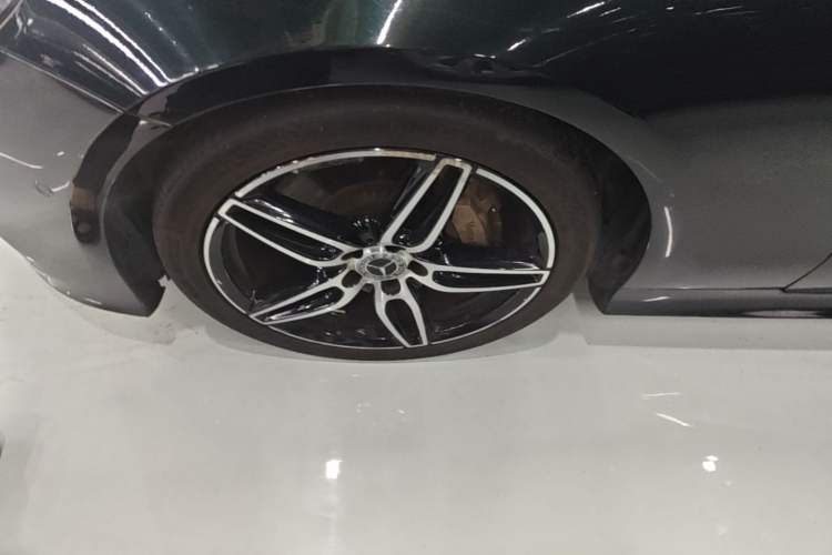 Used Mercedes-Benz E-Class 2017 E 300 Coupe Left Front Wheel Hub