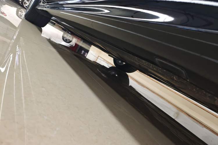 Used Mercedes-Benz E-Class 2017 E 200 Coupe Left Side Sill