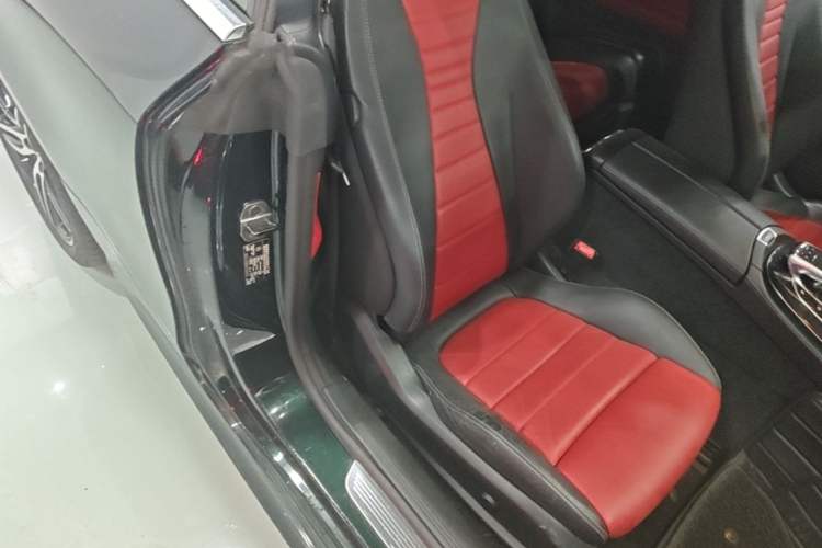 Used Mercedes-Benz E-Class 2017 E 300 Coupe Right Front Seat