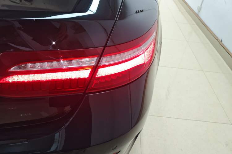 Used Mercedes-Benz E-Class 2017 E 200 Coupe Right Rear Taillight