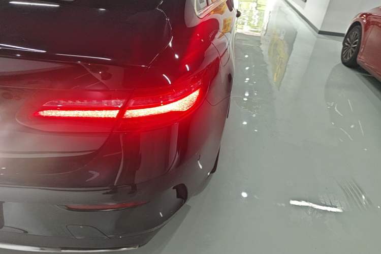 Used Mercedes-Benz E-Class 2017 E 300 Coupe Right Rear Taillight