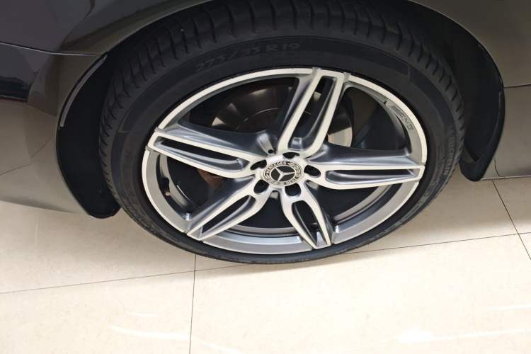 Used Mercedes-Benz E-Class 2017 E 200 Coupe Right Rear Wheel Hub
