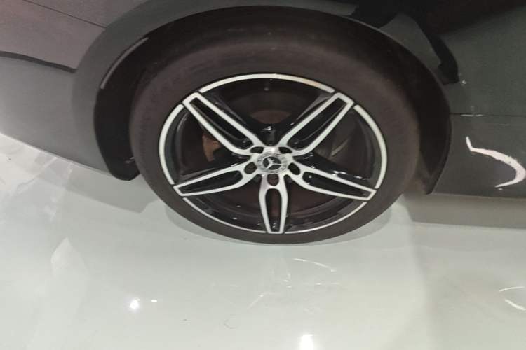 Used Mercedes-Benz E-Class 2017 E 300 Coupe Right Rear Wheel Hub