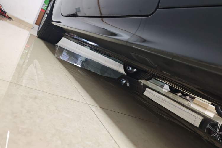 Used Mercedes-Benz E-Class 2017 E 200 Coupe Right Side Sill