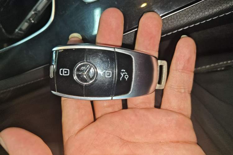 Used Mercedes-Benz E-Class 2017 E 300 Coupe Vehicle Key
