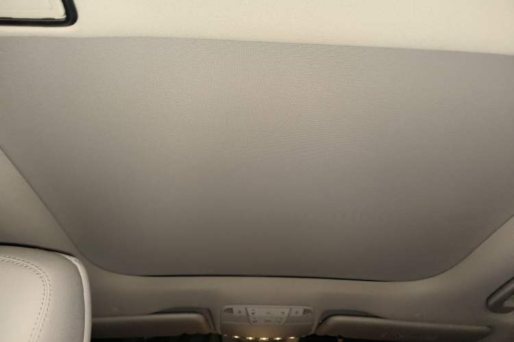 Used Mercedes-Benz E-Class 2017 E 300 L Sport Luxury Edition Headliner