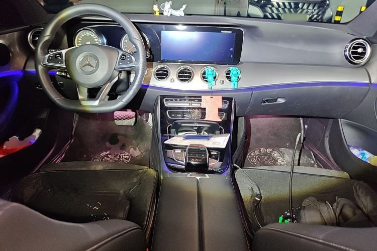 Used Mercedes-Benz E-Class 2017 E 200 Sport Center Console