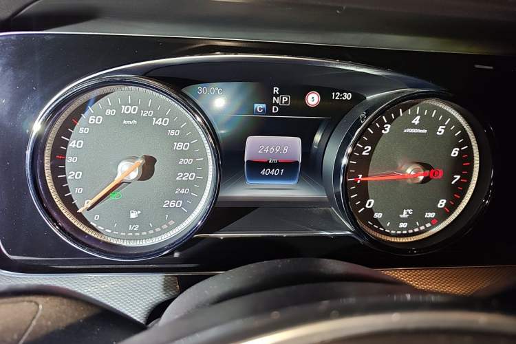 Used Mercedes-Benz E-Class 2017 E 200 Sport Odometer Close Up