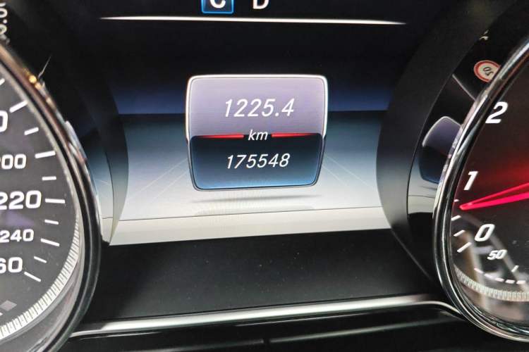 Used Mercedes-Benz E-Class 2017 E 200 Coupe Odometer Close Up