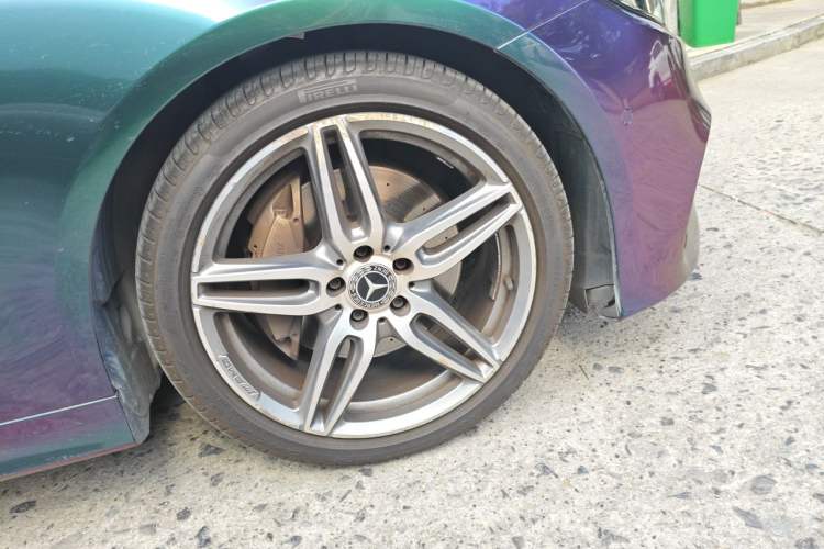 Used Mercedes-Benz E-Class 2017 E 200 Coupe Right Front Wheel Hub