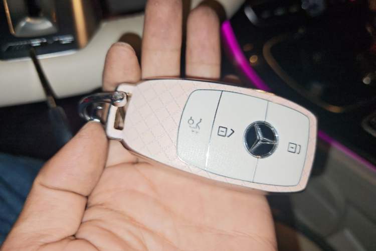 Used Mercedes-Benz E-Class 2017 E 200 4MATIC Coupe Vehicle Key