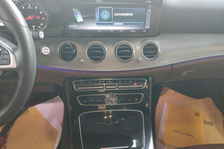 Used Mercedes-Benz E-Class 2017 E 200 Sport 4MATIC Audio And AC Panel