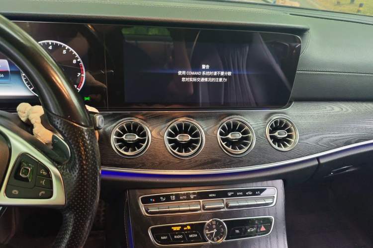 Used Mercedes-Benz E-Class 2017 E 200 Coupe Audio And AC Panel