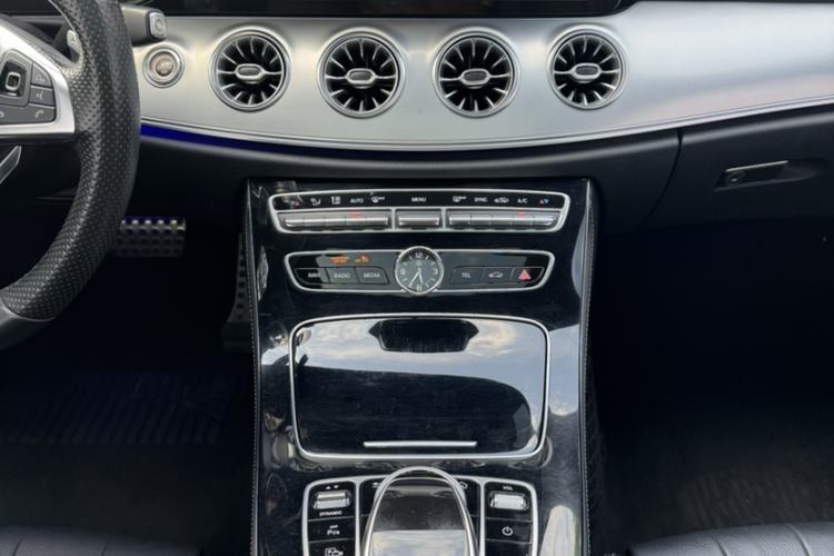 Used Mercedes-Benz E-Class 2017 E 200 Coupe Audio And AC Panel