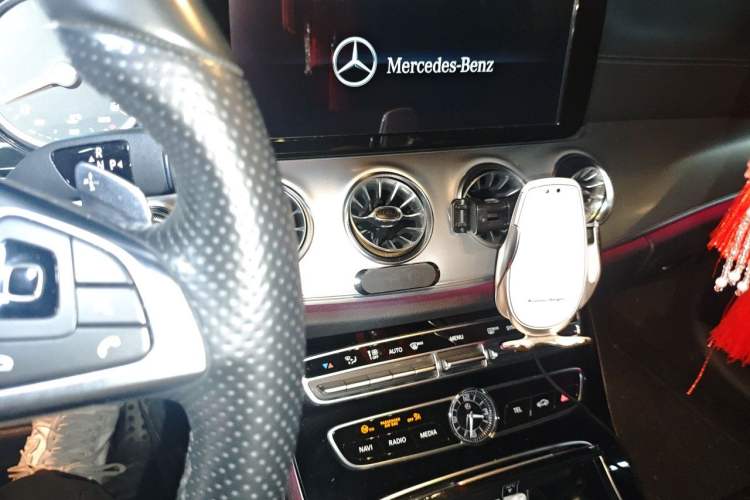 Used Mercedes-Benz E-Class 2017 E 200 Coupe Audio And AC Panel