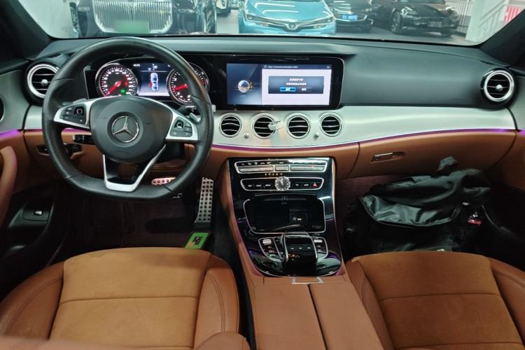 Used Mercedes-Benz E-Class 2017 E 300 Sport Edition Center Console