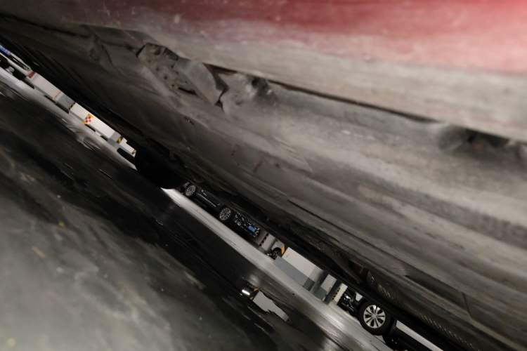 Used Mercedes-Benz E-Class 2017 E 300 L Sport Luxury Edition Chassis Rear Left