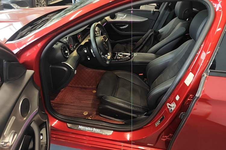 Used Mercedes-Benz E-Class 2017 E 200 Sport 4MATIC Driver Seat