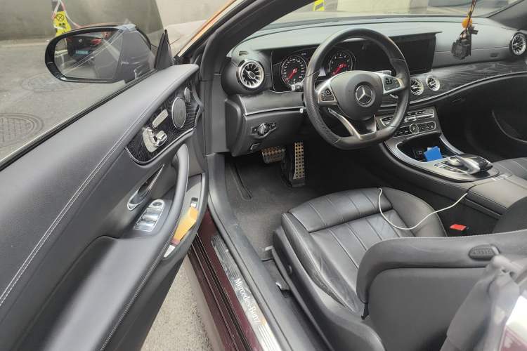 Used Mercedes-Benz E-Class 2017 E 200 4MATIC Coupe Driver Seat