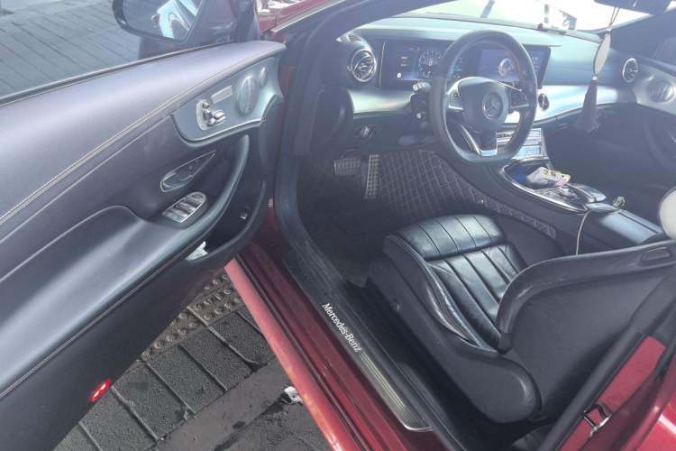 Used Mercedes-Benz E-Class 2017 E 200 4MATIC Coupe Driver Seat