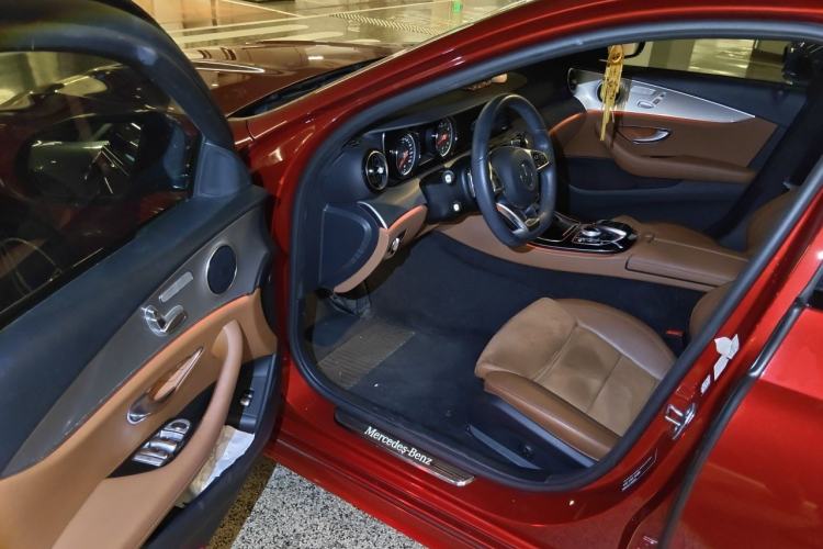 Used Mercedes-Benz E-Class 2017 E 200 Sport 4MATIC Driver Seat