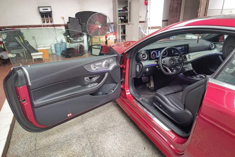 Used Mercedes-Benz E-Class 2017 E 200 Coupe Driver Seat