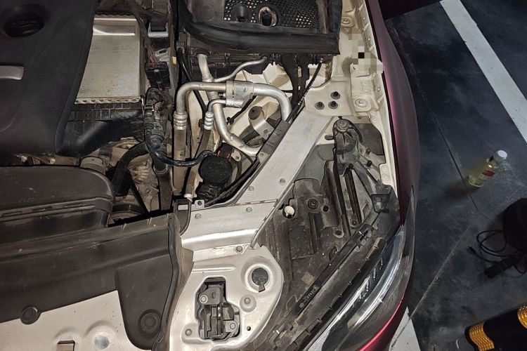 Used Mercedes-Benz E-Class 2017 E 300 L Sport Luxury Edition Engine Bay Left