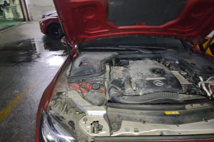 Used Mercedes-Benz E-Class 2017 E 200 Coupe Engine Bay Right