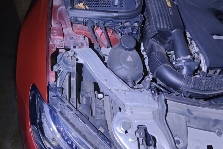Used Mercedes-Benz E-Class 2017 E 200 Coupe Engine Bay Right