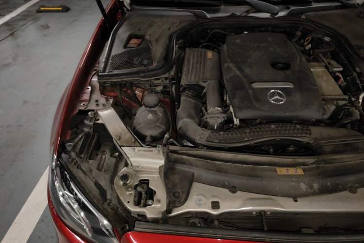 Used Mercedes-Benz E-Class 2017 E 300 L Sport Luxury Edition Engine Bay Right