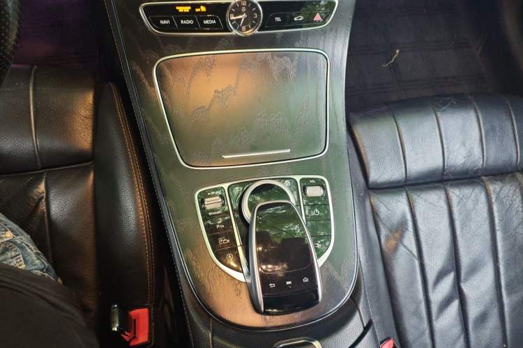 Used Mercedes-Benz E-Class 2017 E 200 Coupe Gear Lever