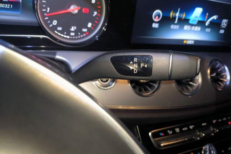 Used Mercedes-Benz E-Class 2017 E 200 Coupe Gear Lever