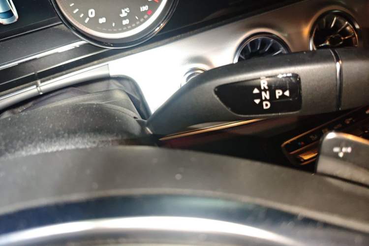 Used Mercedes-Benz E-Class 2017 E 200 Coupe Gear Lever