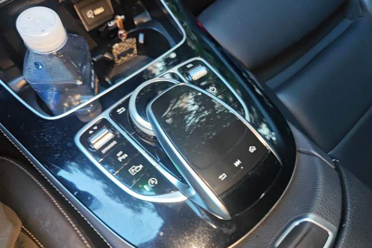 Used Mercedes-Benz E-Class 2017 E 200 L Sport 4MATIC Gear Lever