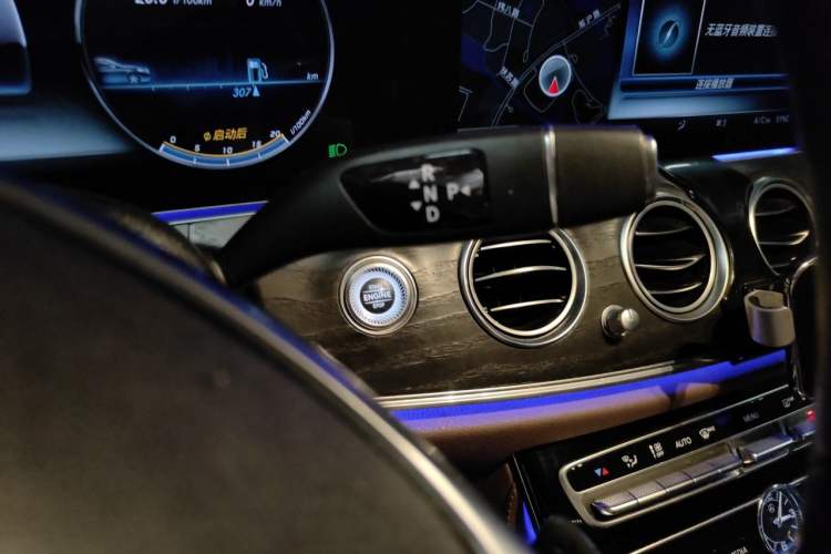 Used Mercedes-Benz E-Class 2017 E 300 L Sport Luxury Edition Gear Lever