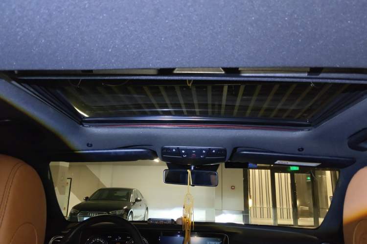 Used Mercedes-Benz E-Class 2017 E 200 Sport 4MATIC Headliner