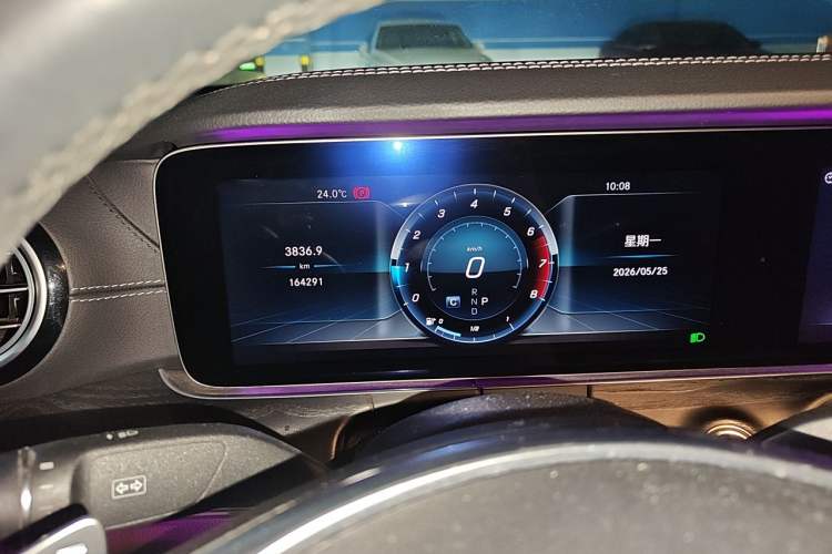 Used Mercedes-Benz E-Class 2017 E 300 L Sport Luxury Edition Instrument Cluster