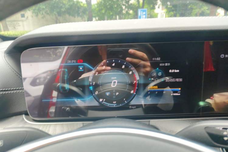 Used Mercedes-Benz E-Class 2017 E 300 L Sporty and Stylish Model Instrument Cluster