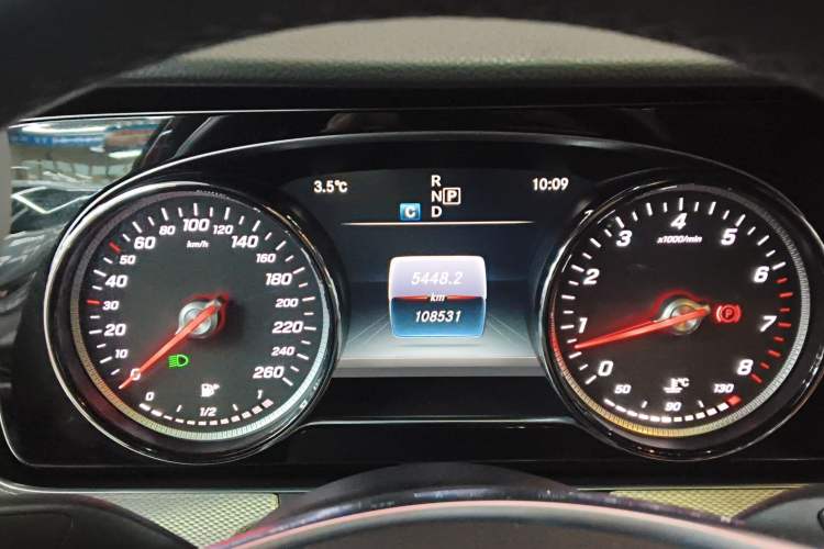 Used Mercedes-Benz E-Class 2017 E 200 Sport 4MATIC Instrument Cluster